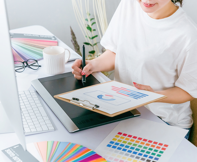 グラフィックデザイナー